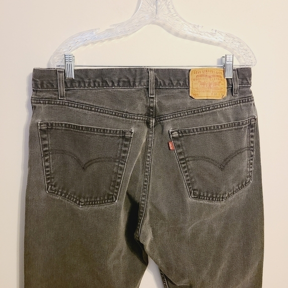 Levi's | Vintage Distressed Denim Cropped Straight Leg Jeans (Men's Waist 38) - Picture 9 of 12
